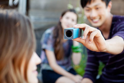 Lytro Lifestyle Electric Blue_Photographer