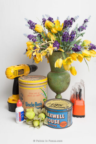 GE Reveal 100W 2800K, balanced color temperature 3000K, -3 green.